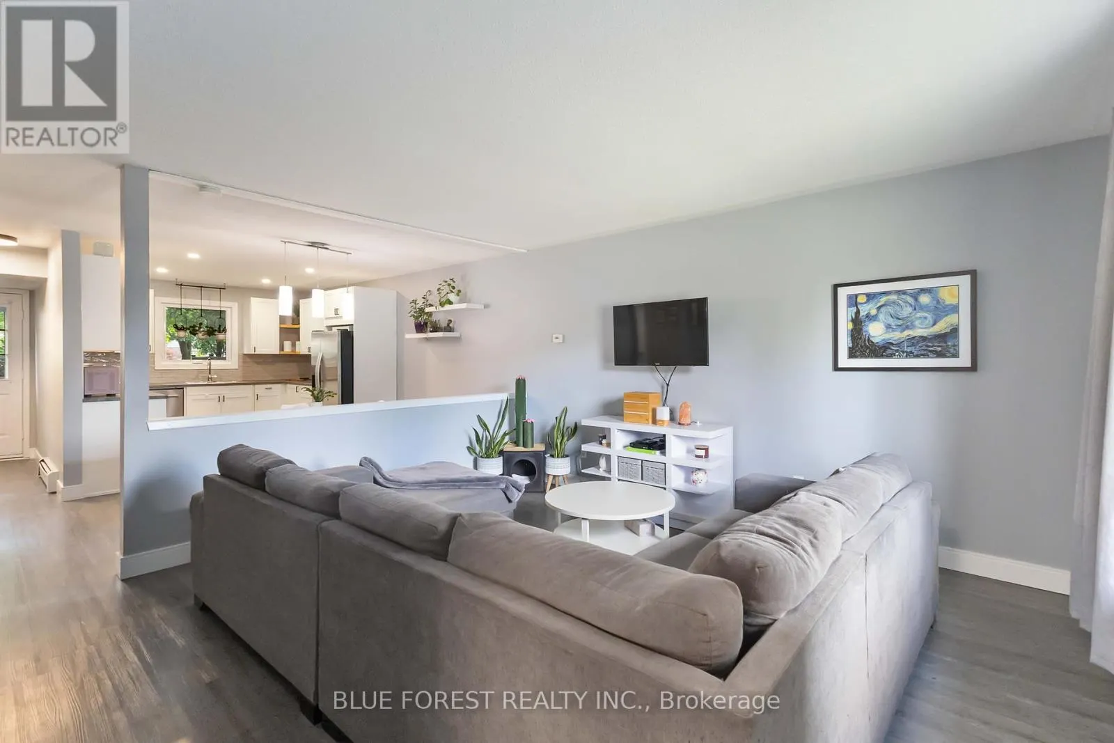 31 - 989 NOTRE DAME DRIVE, #31