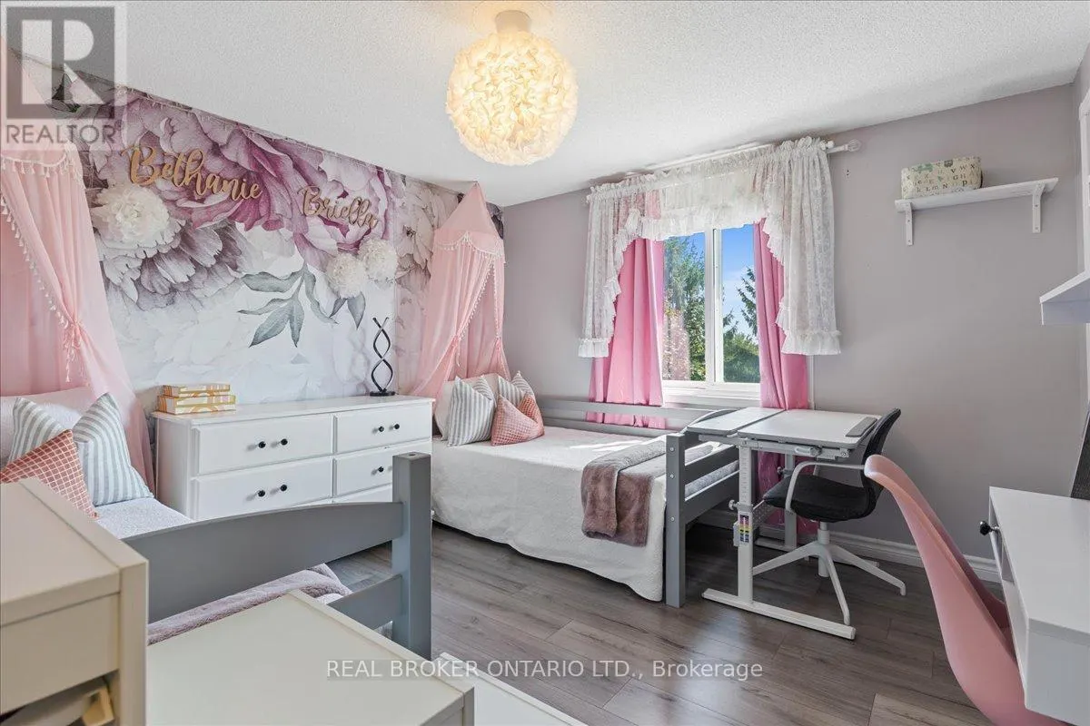 87 DAWN CRESCENT