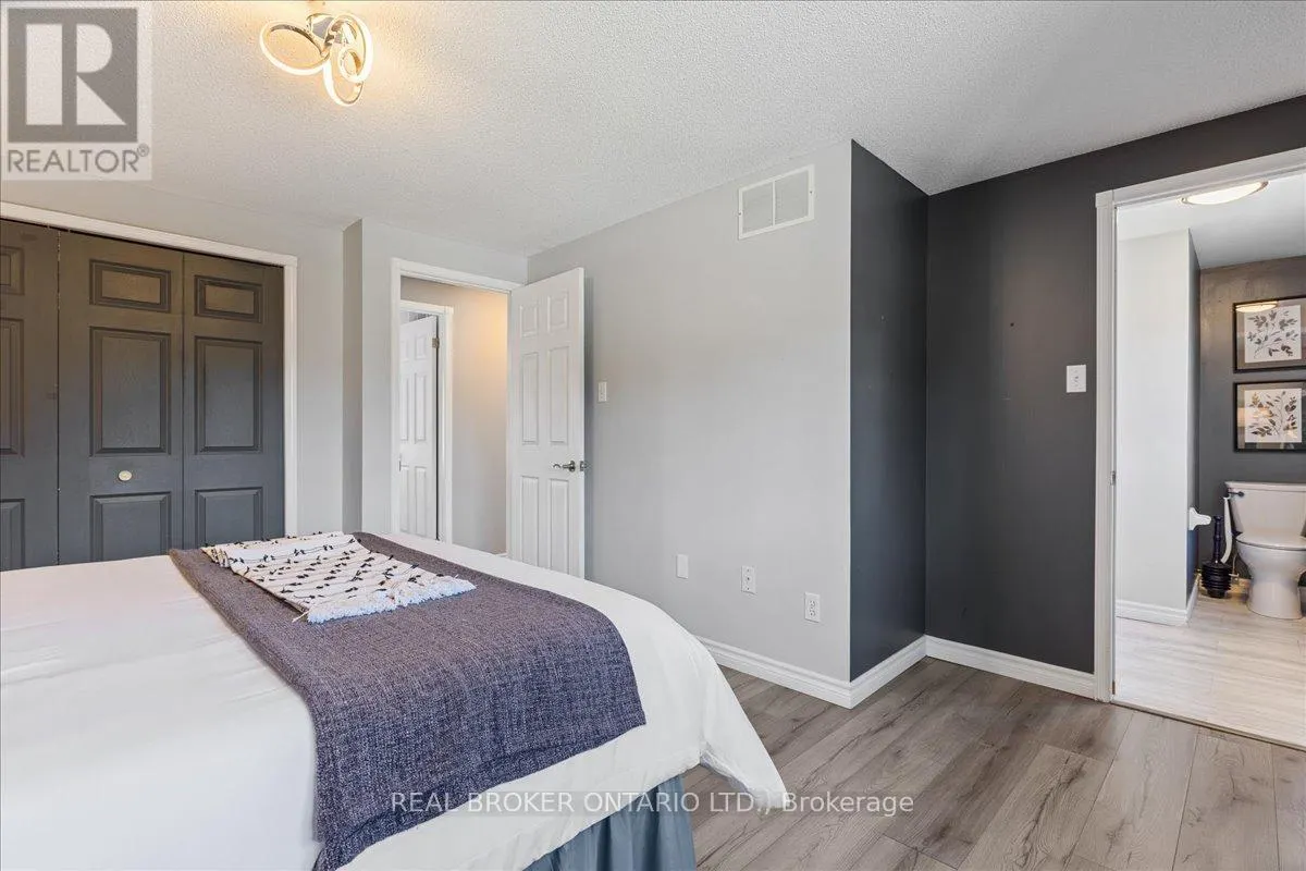 87 DAWN CRESCENT