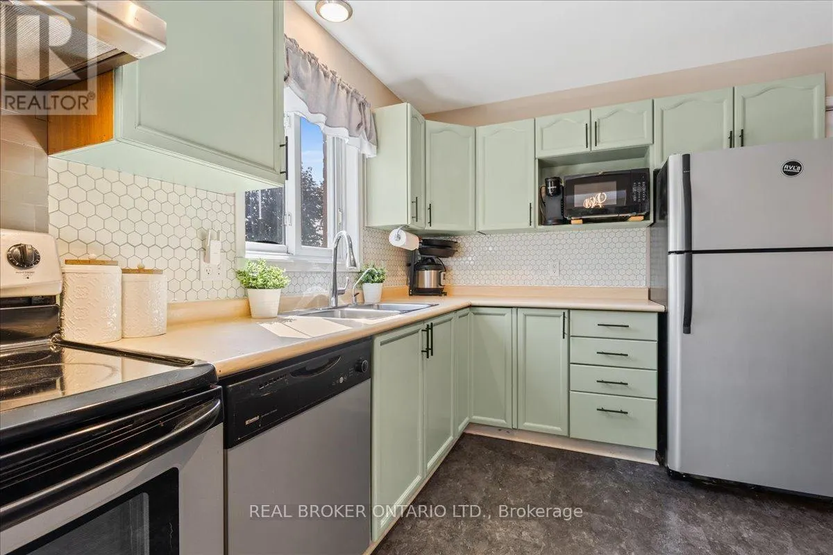 87 DAWN CRESCENT