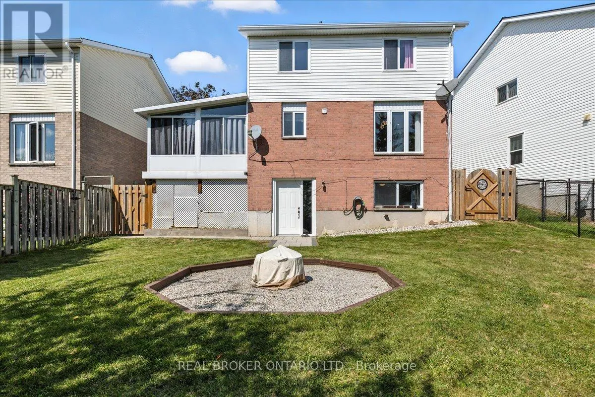 87 DAWN CRESCENT