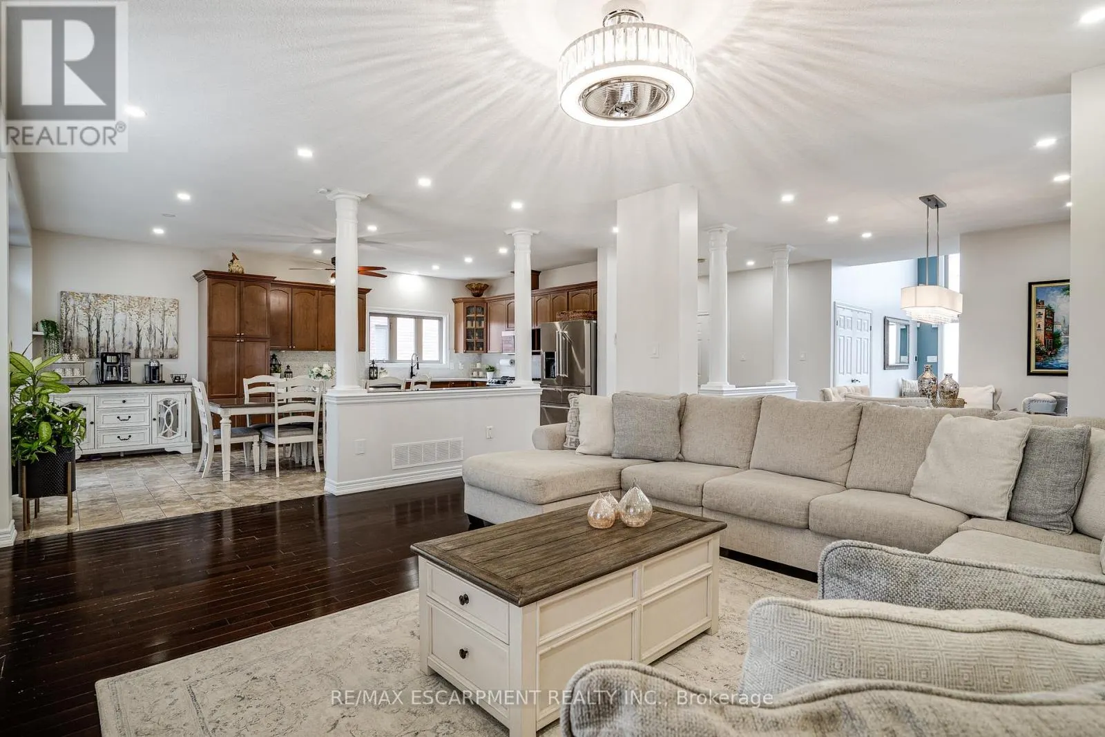 575 STONEHENGE DRIVE