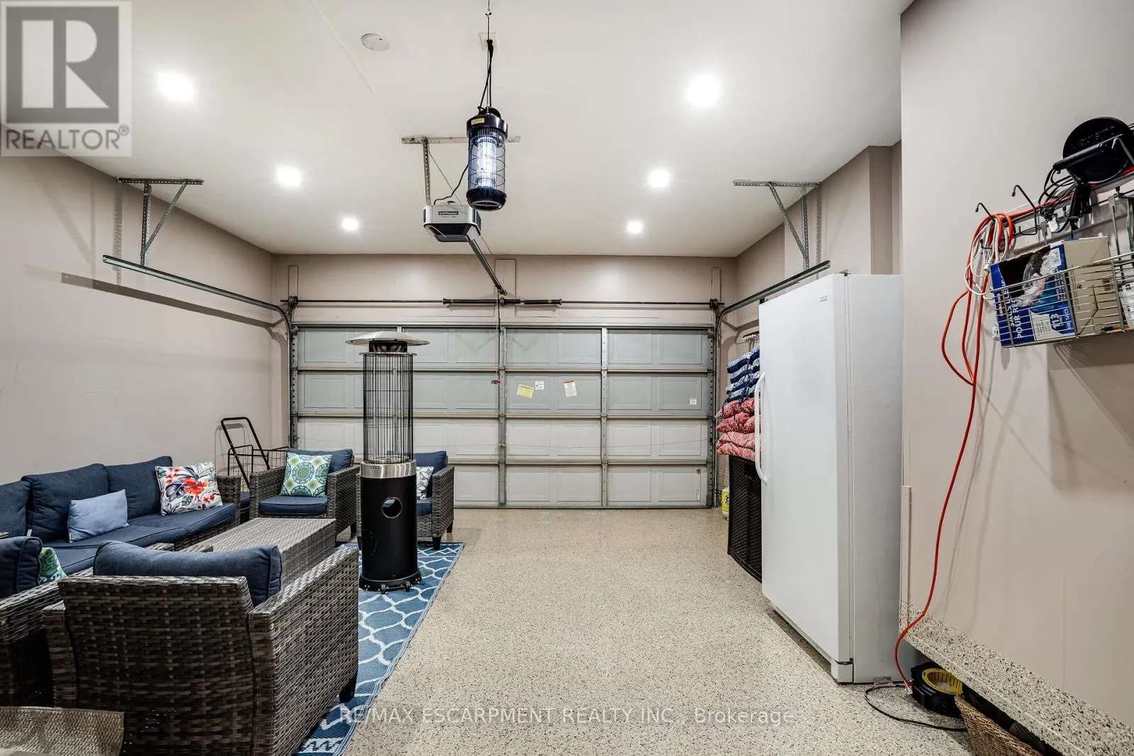 575 STONEHENGE DRIVE