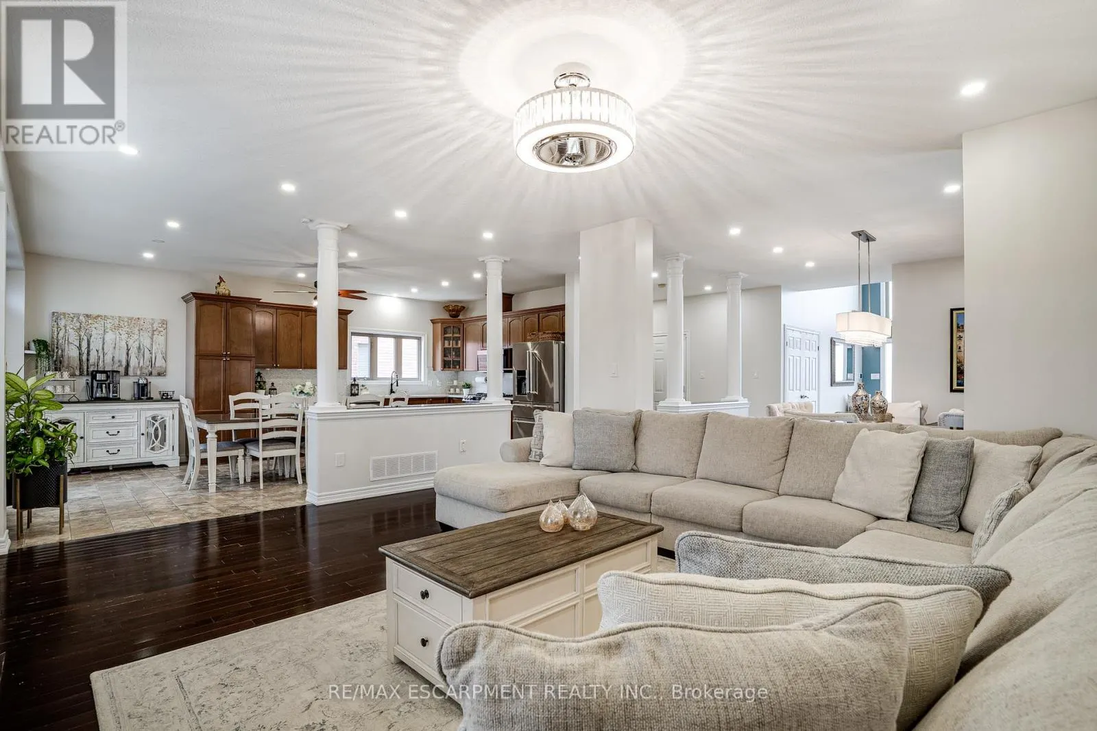 575 STONEHENGE DRIVE