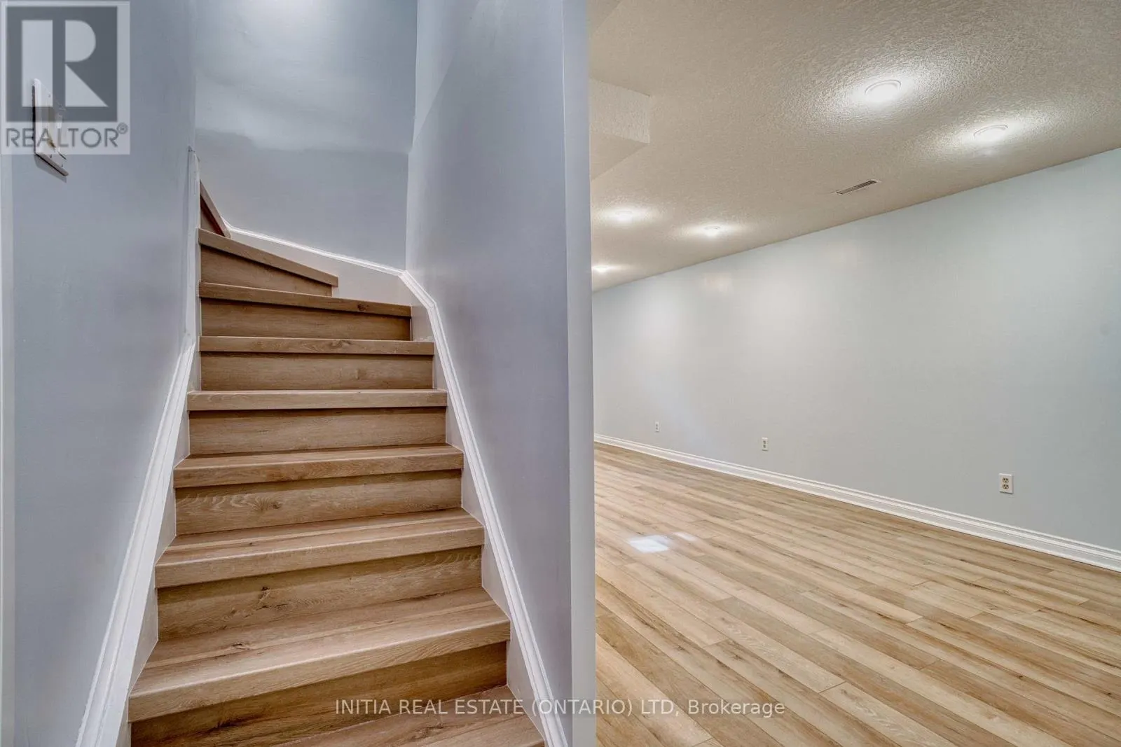 1653 HASTINGS DRIVE