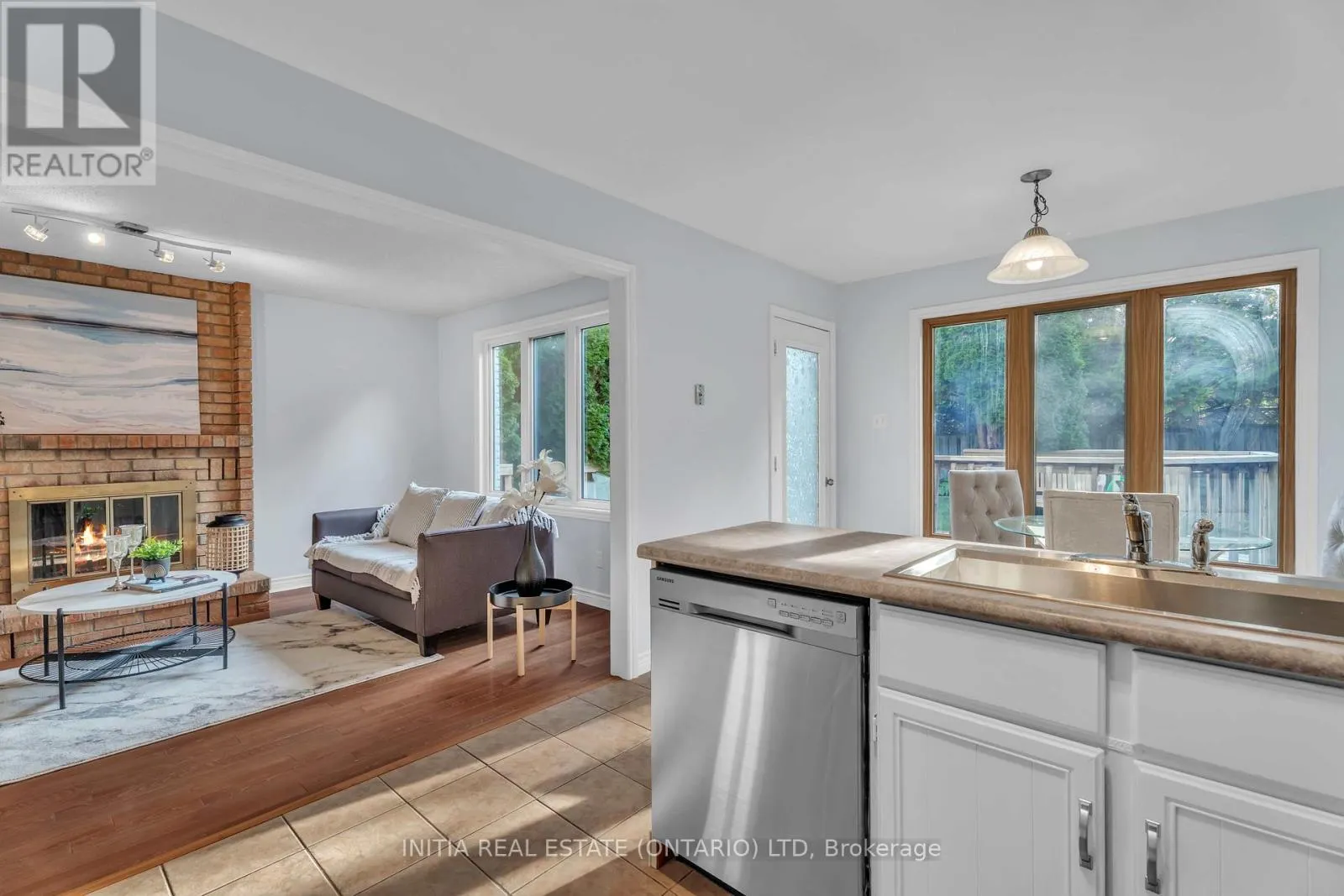 1653 HASTINGS DRIVE