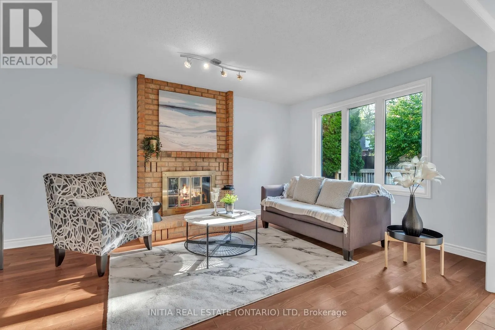 1653 HASTINGS DRIVE