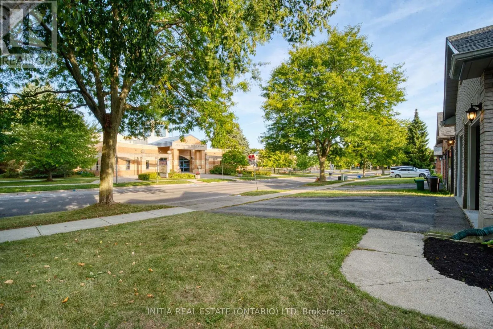 1653 HASTINGS DRIVE