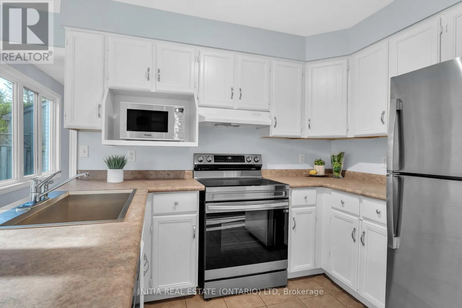 1653 HASTINGS DRIVE