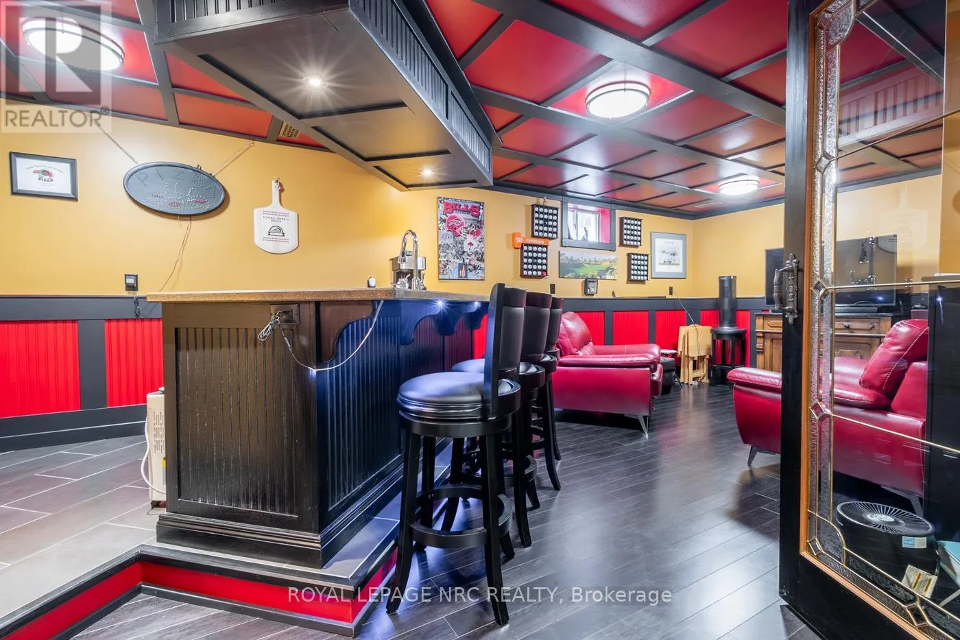 8665 WESTPORT DRIVE