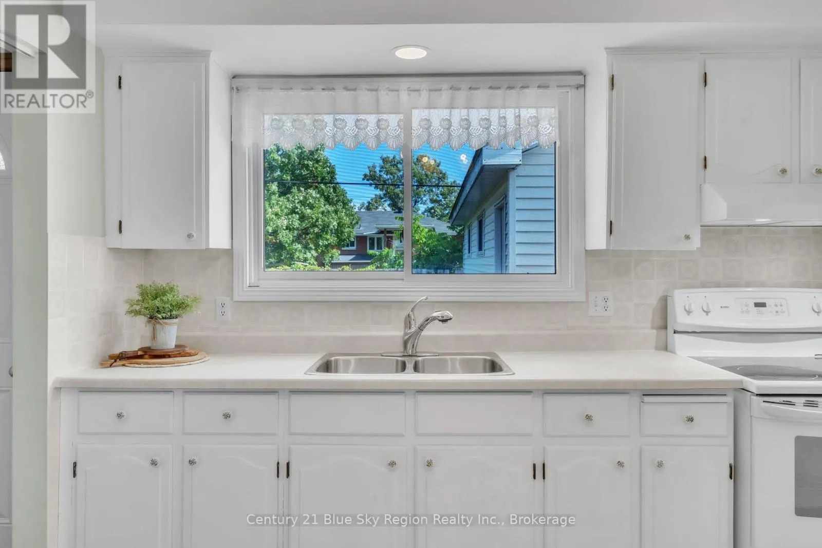 28 FARLEY AVENUE