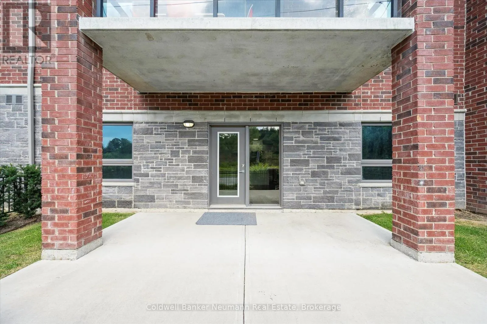 120 - 35 KINGSBURY SQUARE, #120