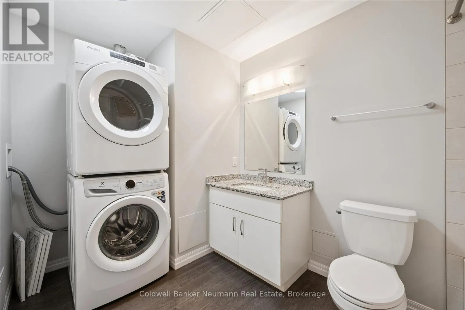 120 - 35 KINGSBURY SQUARE, #120