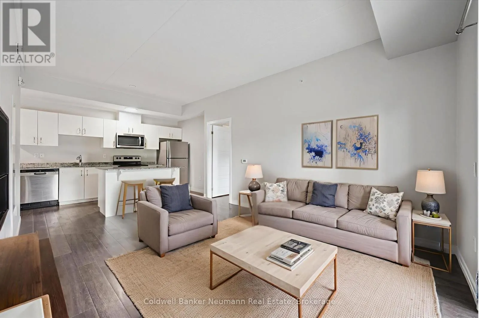 120 - 35 KINGSBURY SQUARE, #120