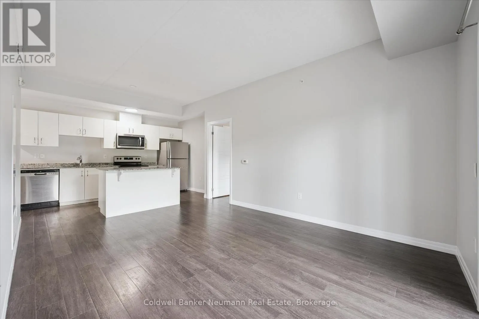 120 - 35 KINGSBURY SQUARE, #120