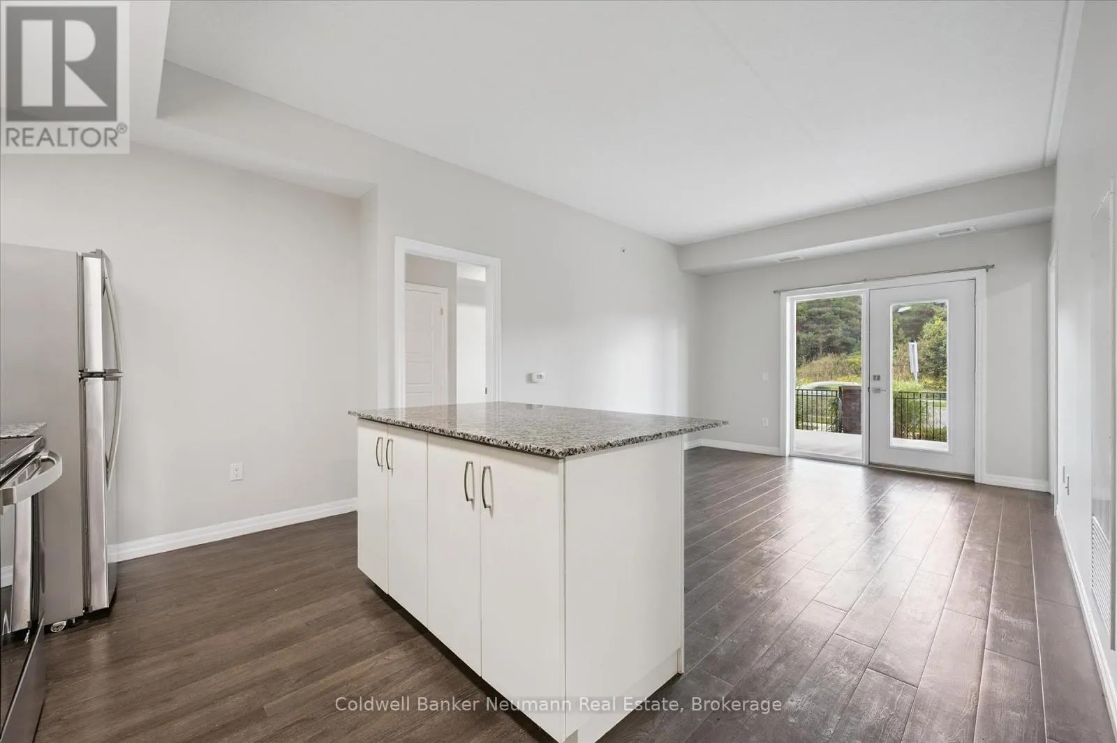 120 - 35 KINGSBURY SQUARE, #120