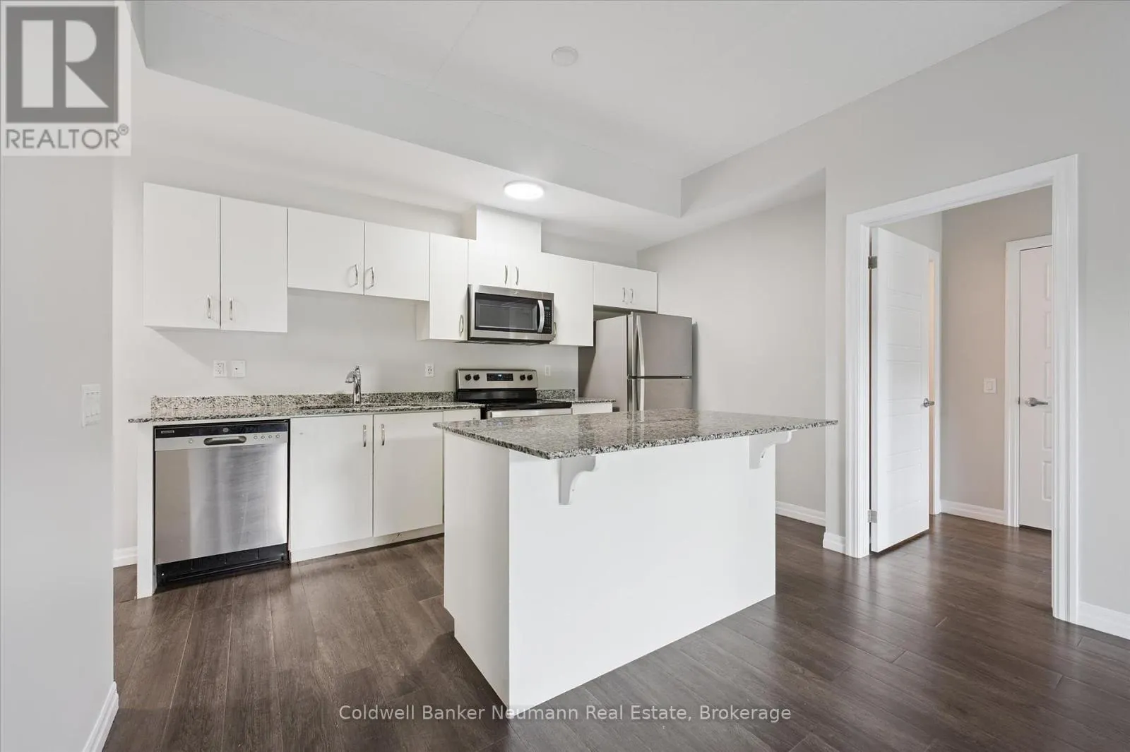 120 - 35 KINGSBURY SQUARE, #120