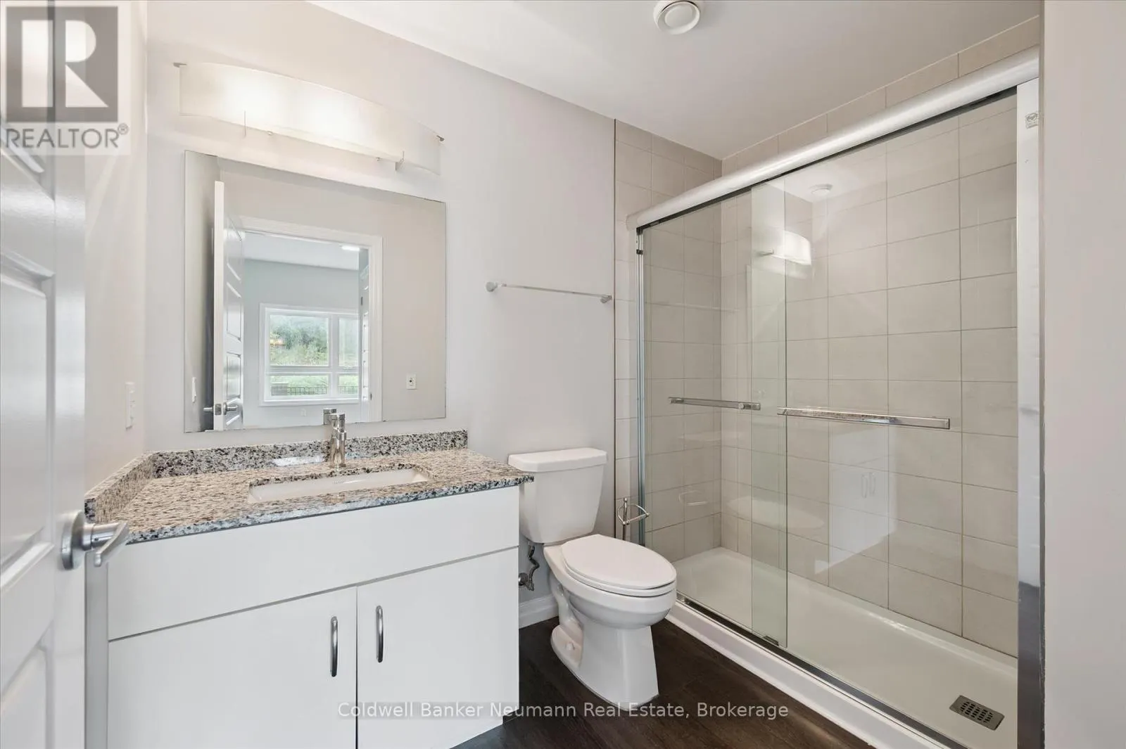 120 - 35 KINGSBURY SQUARE, #120