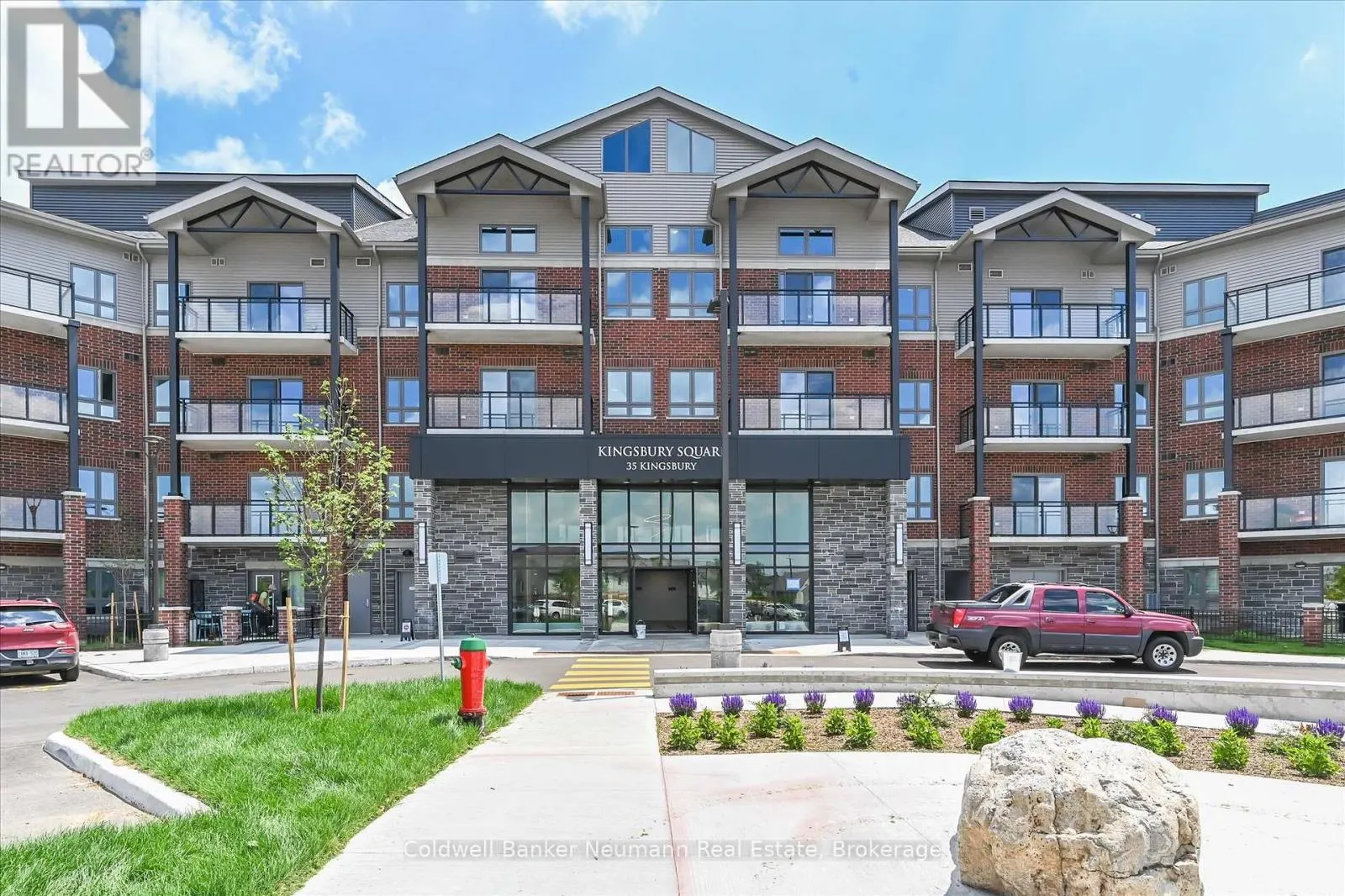 120 - 35 KINGSBURY SQUARE, #120