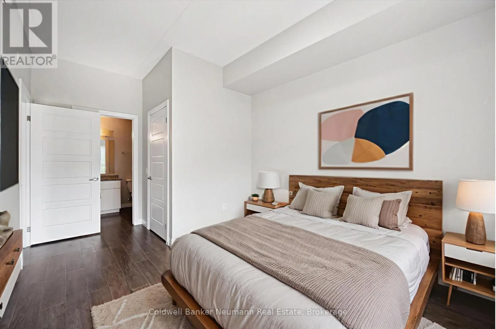 120 - 35 KINGSBURY SQUARE, #120