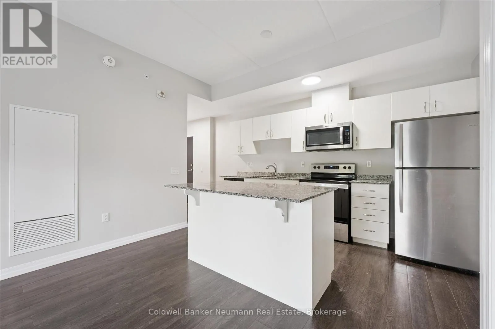 120 - 35 KINGSBURY SQUARE, #120