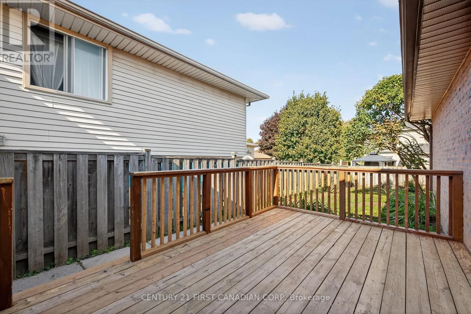 231 PORTSMOUTH CRESCENT E
