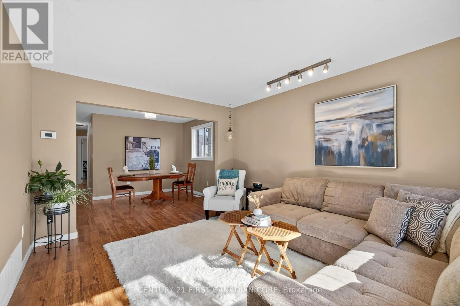 231 PORTSMOUTH CRESCENT E
