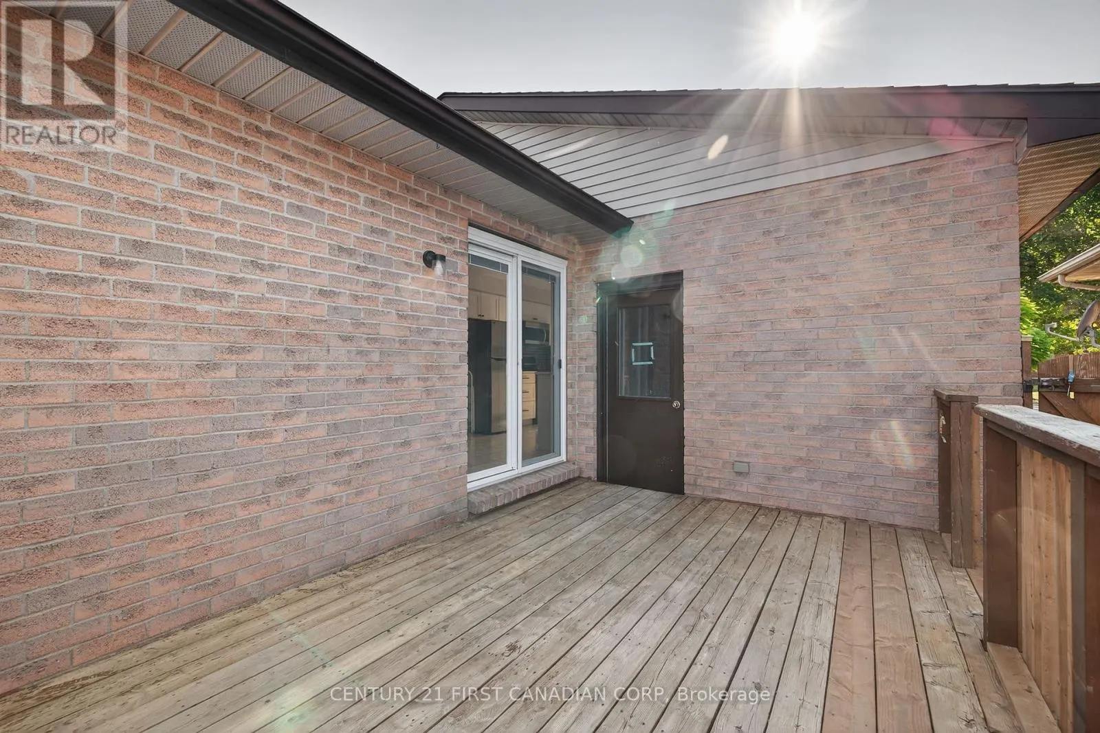 231 PORTSMOUTH CRESCENT E