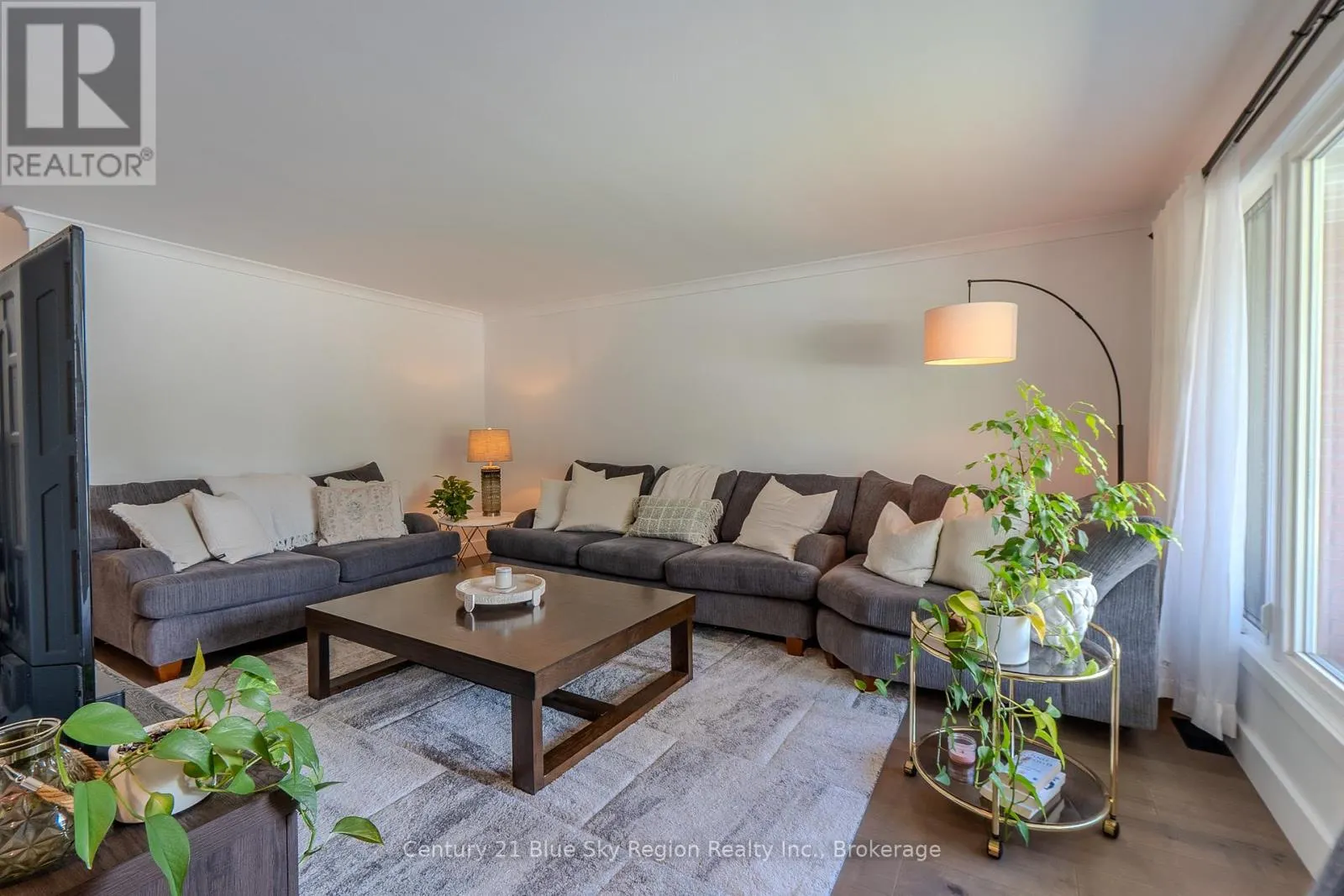 109 MACBETH CRESCENT