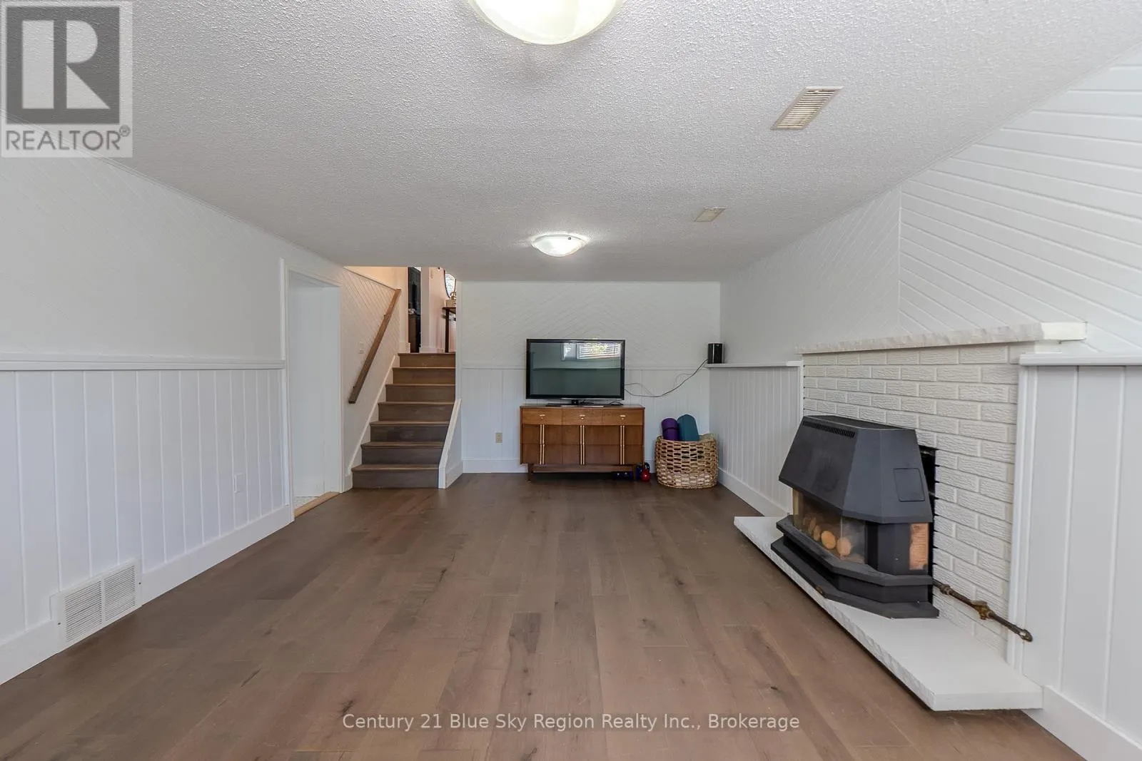 109 MACBETH CRESCENT