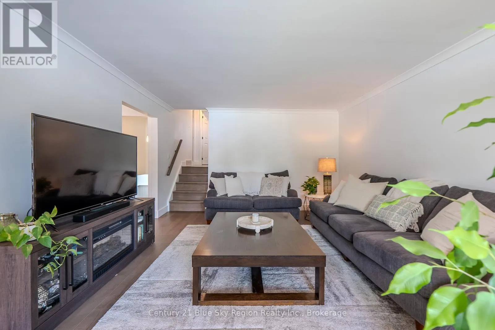 109 MACBETH CRESCENT
