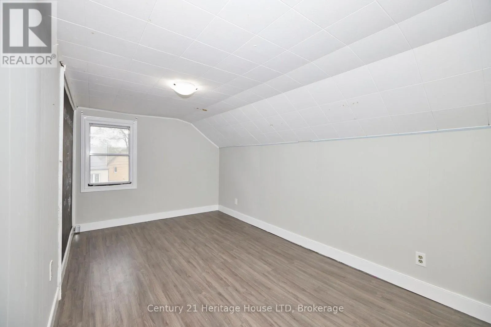 407 WELLAND AVENUE