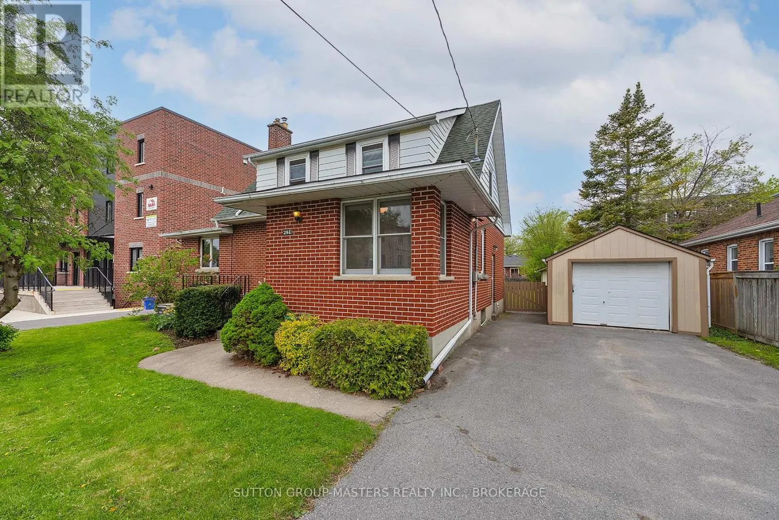 284 HELEN STREET