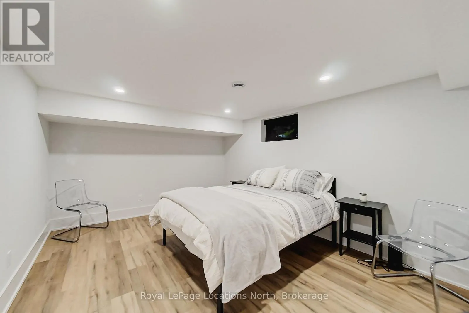 74 ARTHUR STREET E