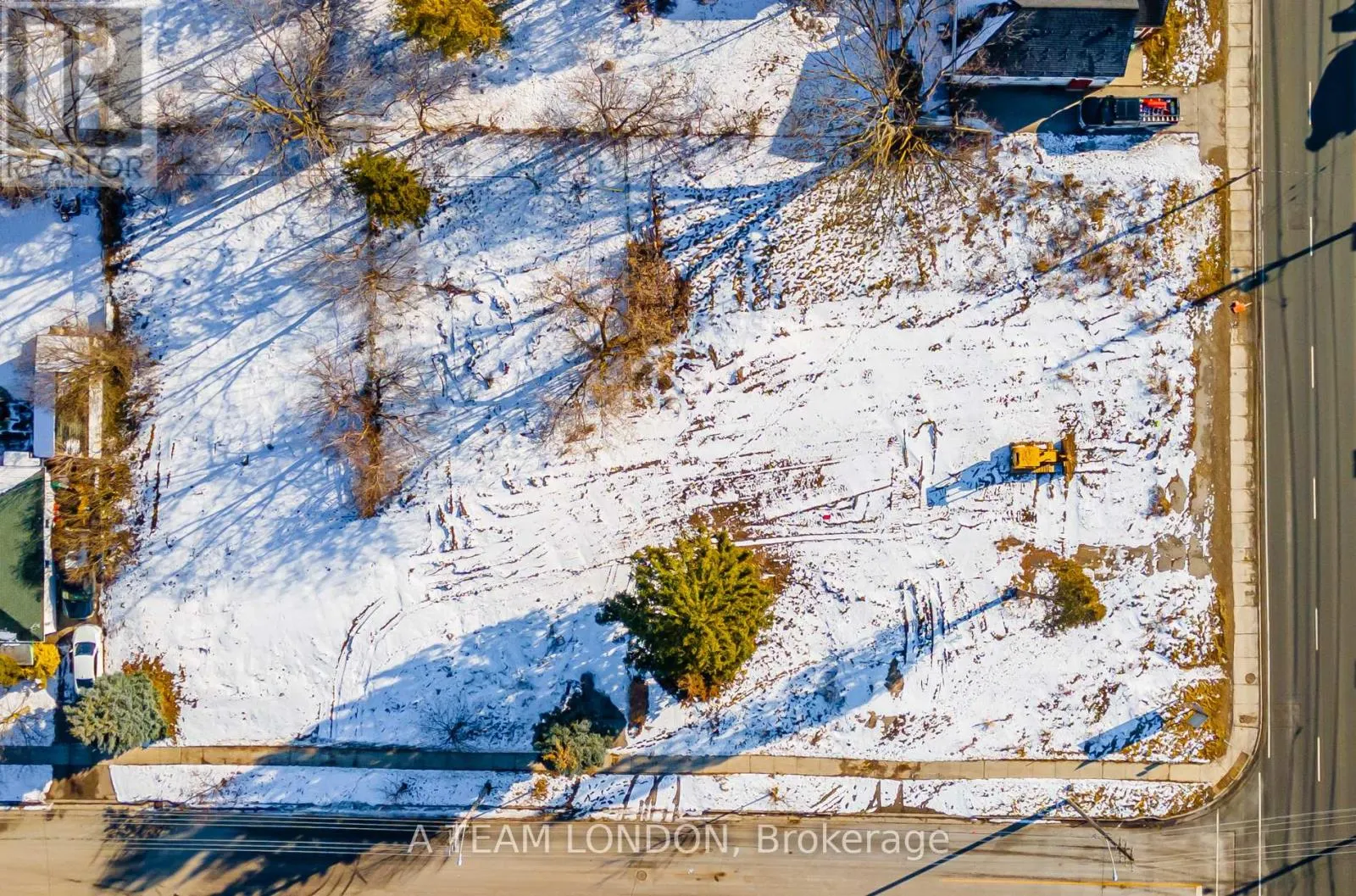 1120 OXFORD STREET E