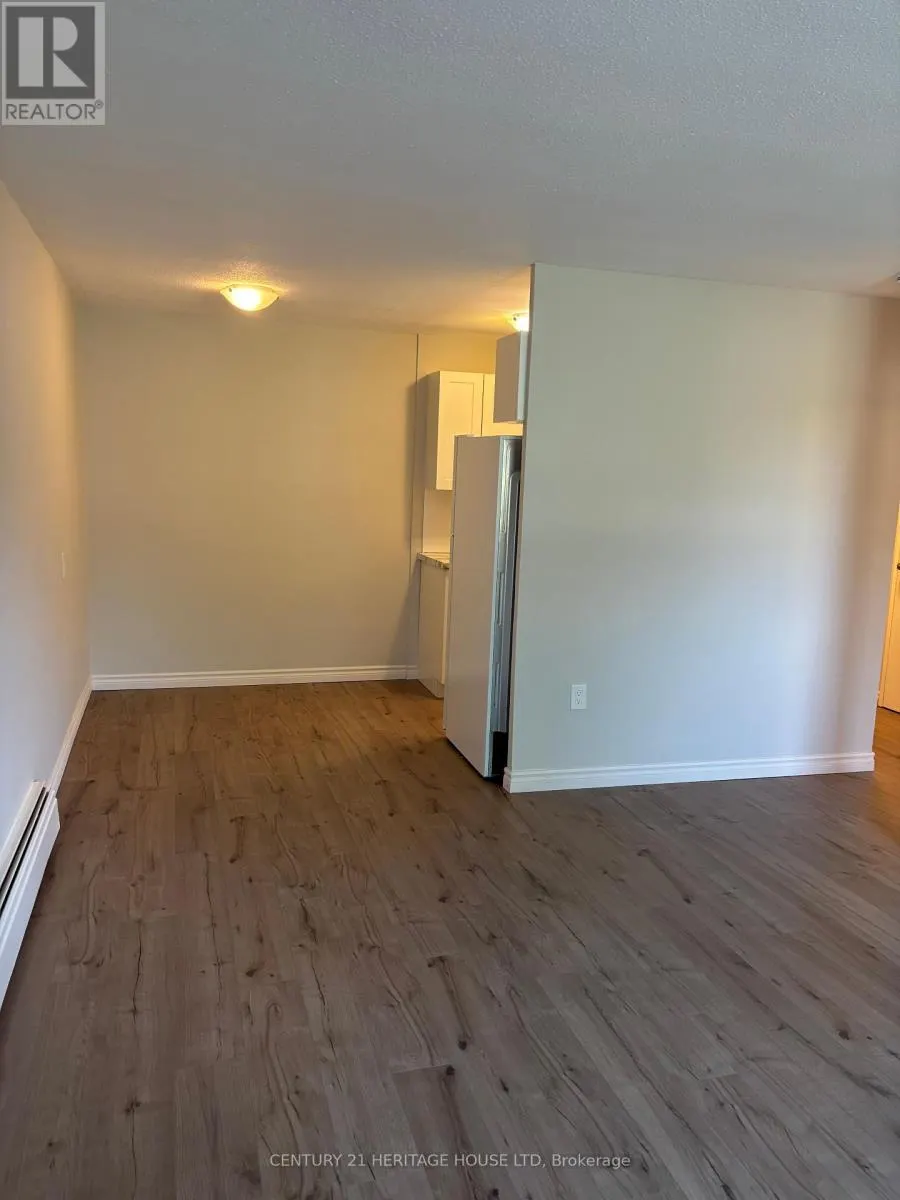 111 - 41 PARKSIDE DRIVE, #111
