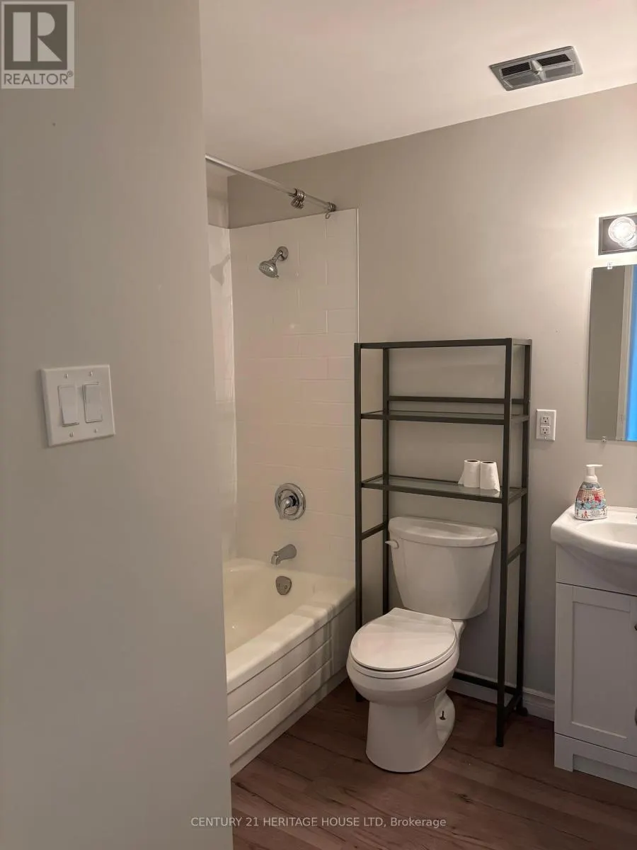 111 - 41 PARKSIDE DRIVE, #111