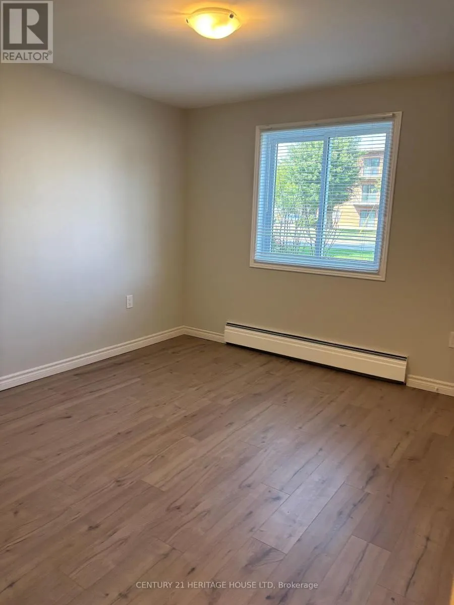 111 - 41 PARKSIDE DRIVE, #111