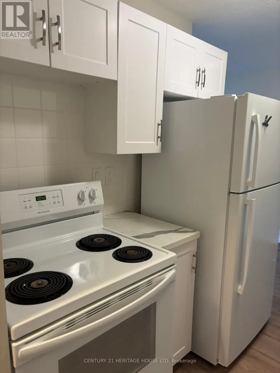111 - 41 PARKSIDE DRIVE, #111