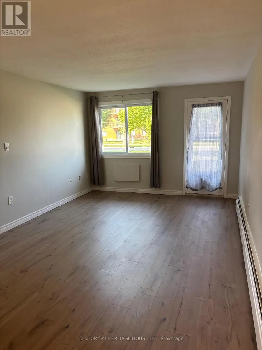 111 - 41 PARKSIDE DRIVE, #111
