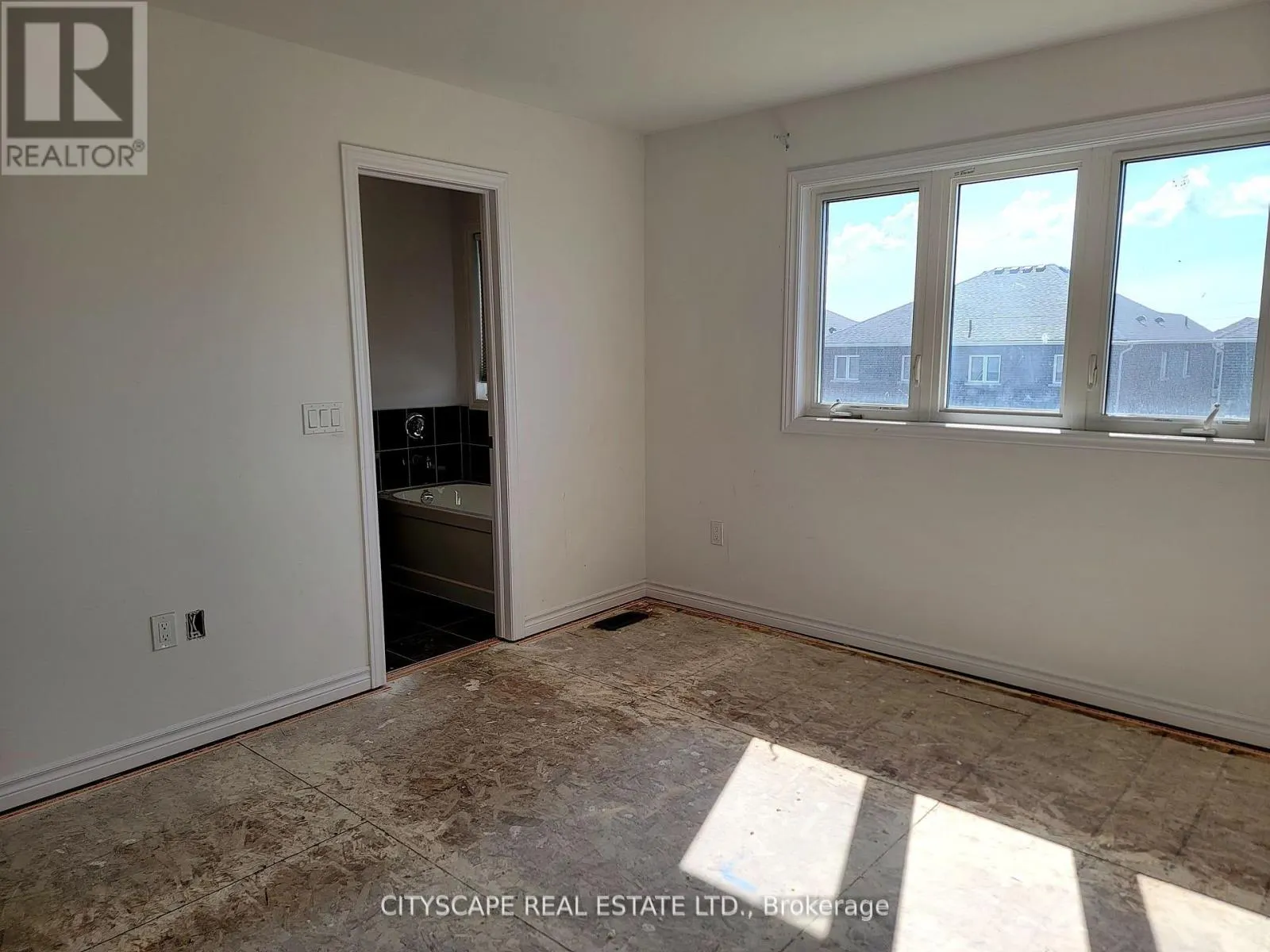228 RIDLEY CRESCENT
