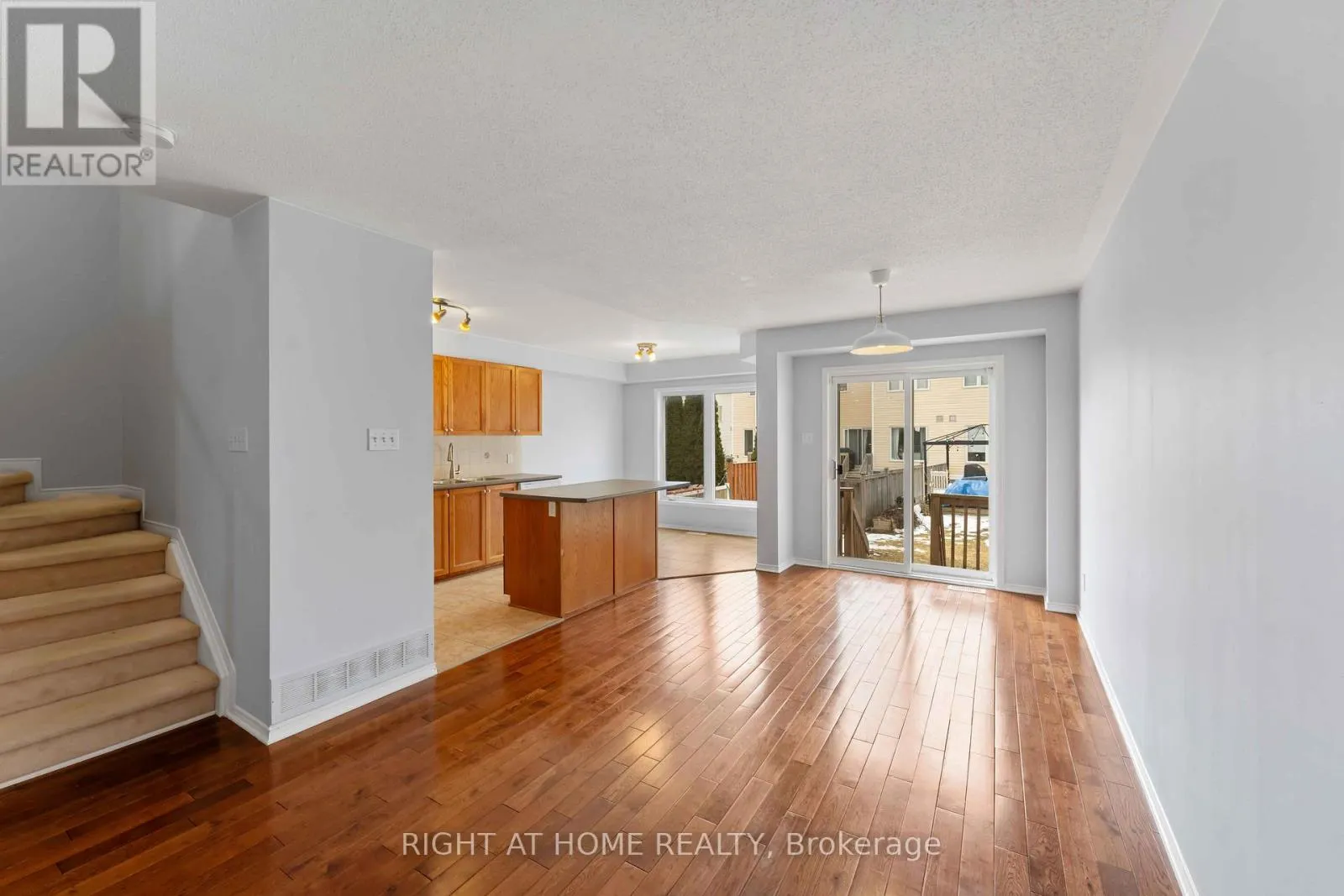 421 HILLSBORO PRIVATE