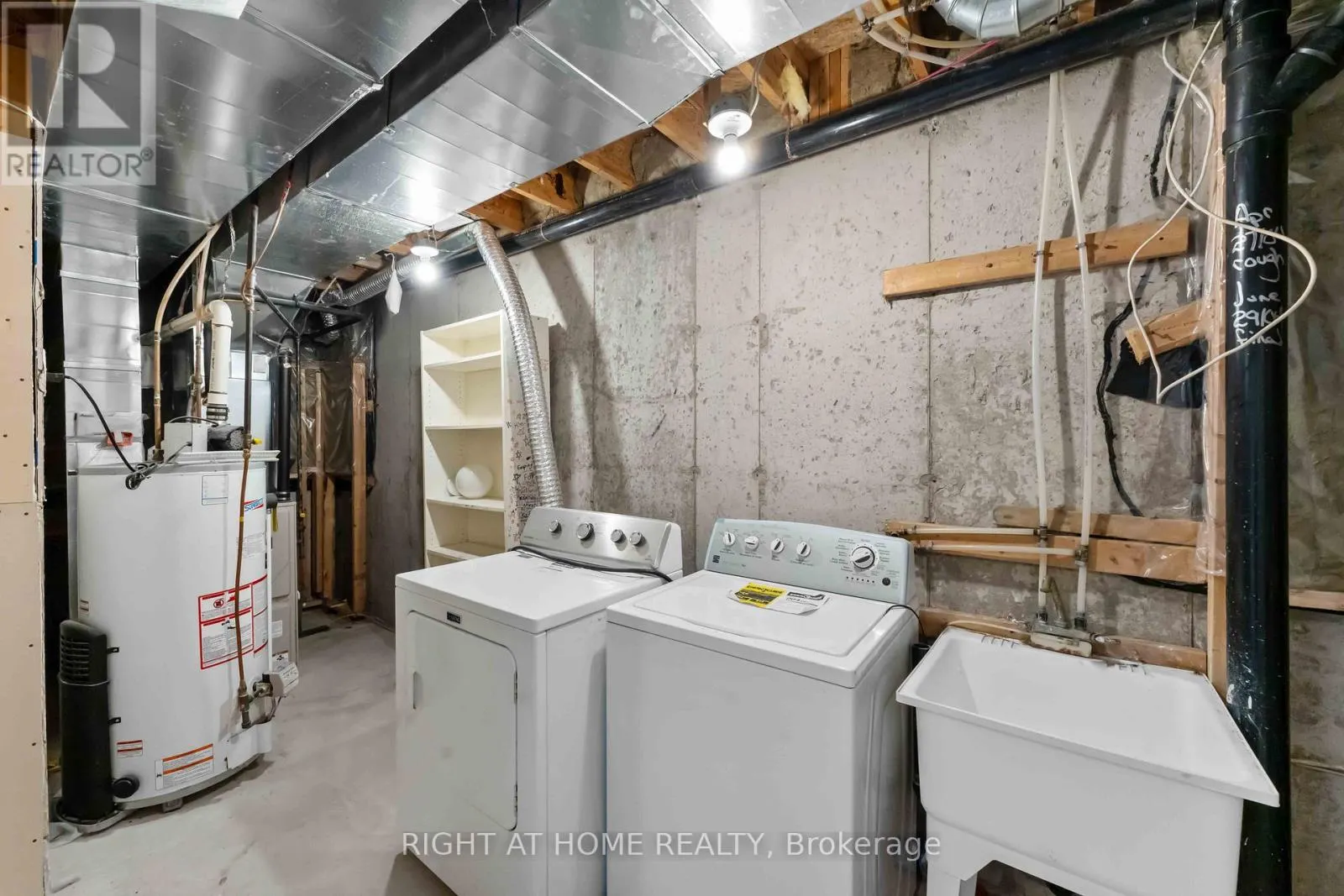 421 HILLSBORO PRIVATE