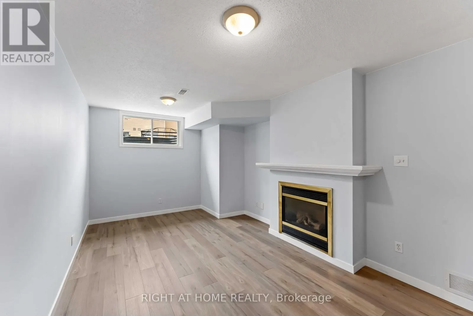 421 HILLSBORO PRIVATE