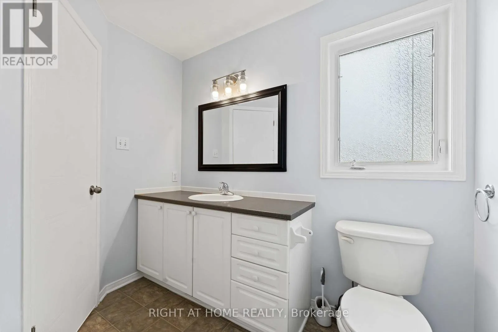 421 HILLSBORO PRIVATE