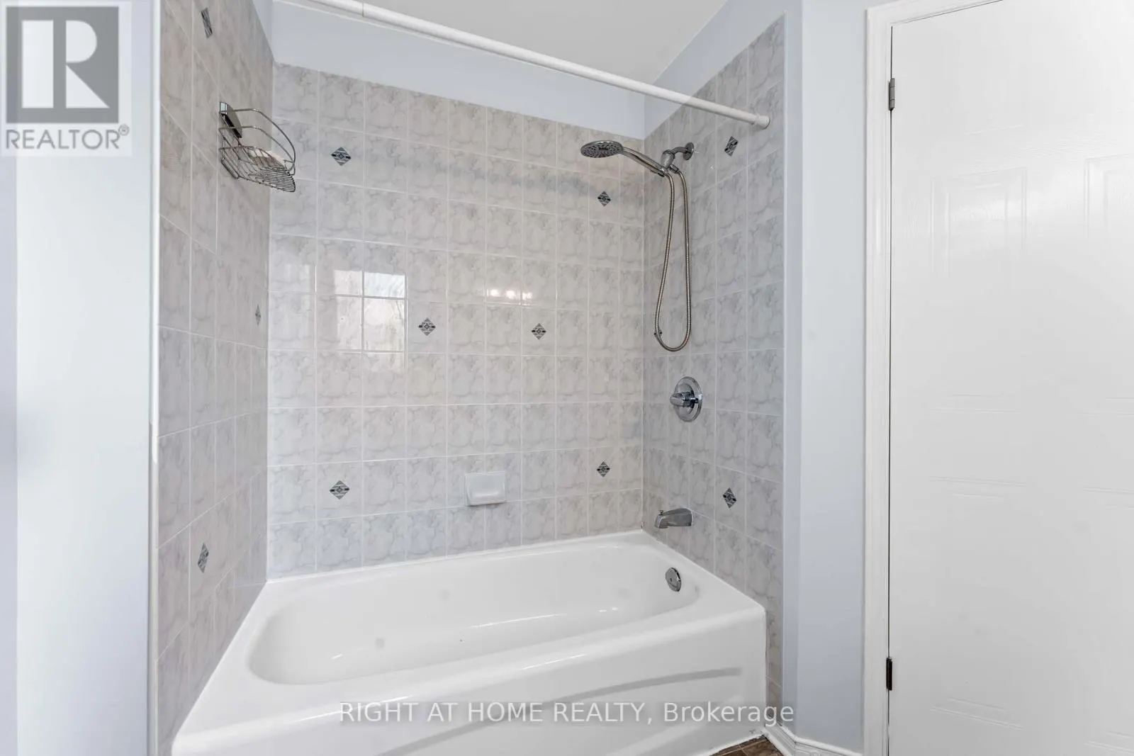 421 HILLSBORO PRIVATE