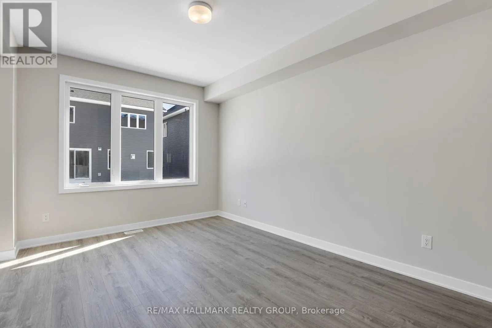 143 YEARLING CIRCLE
