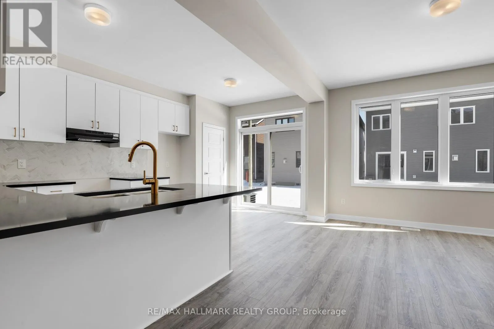 143 YEARLING CIRCLE