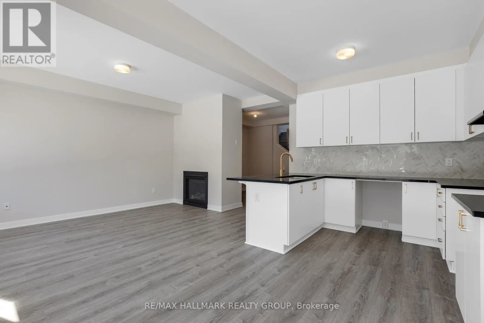 143 YEARLING CIRCLE