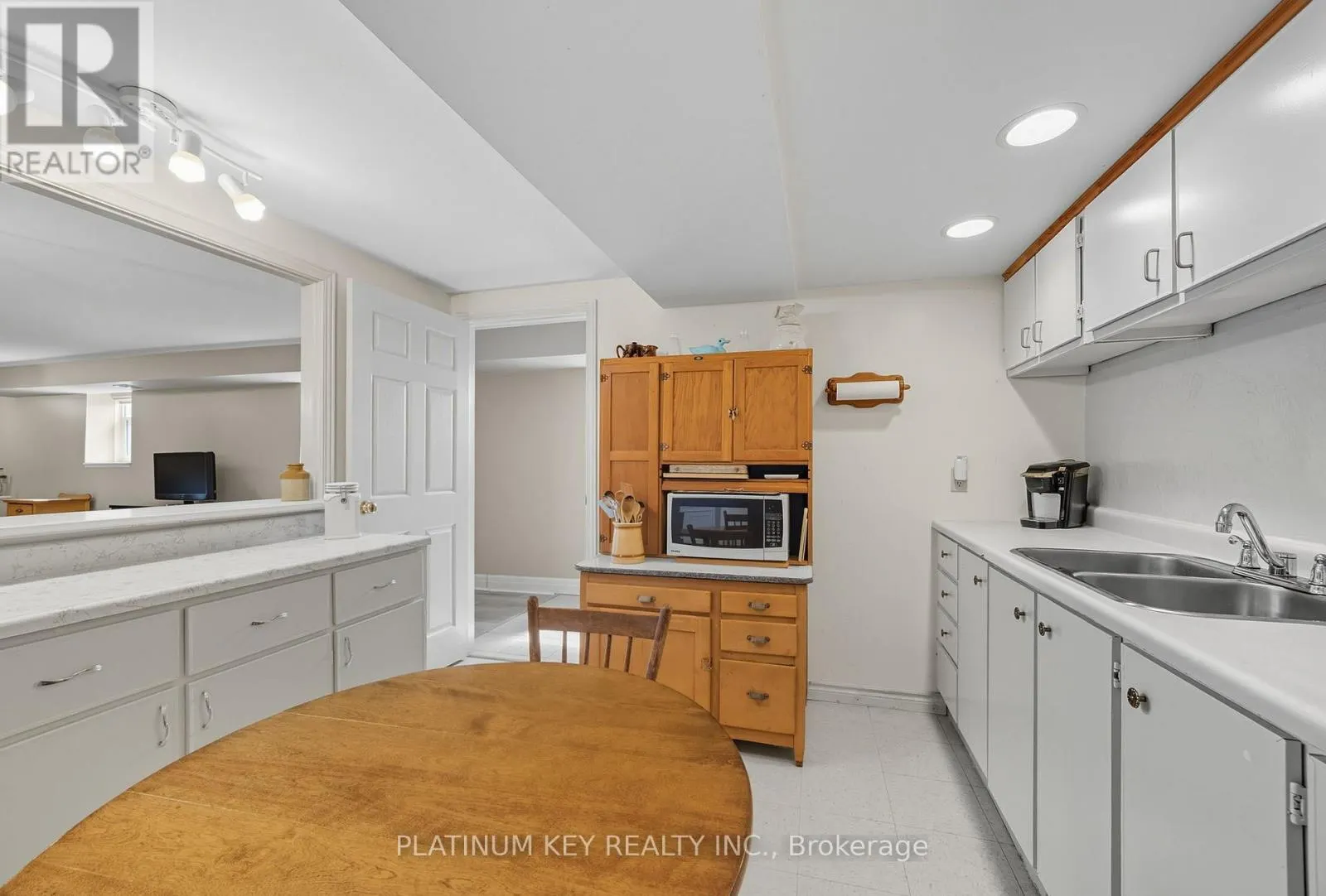 8546 FALCONBRIDGE DRIVE